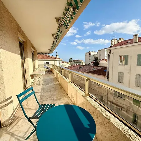 C018 - Lumineux Appartement - Proche Plage